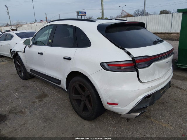 Porsche Macan T 2023 WP1AA2A54PLB06191 Image 3