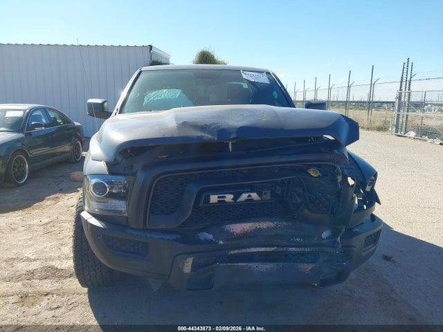 1C6RR6GG7NS148328 RAM 1500 Classic Warlock 4x2 6&#039;4 Box