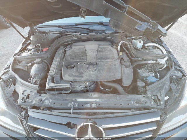 44343874 :رقم المزاد ، WDDGF8AB9EG176660 vin ، 2014 Mercedes-benz C 300 Sport 4matic مزاد بيع