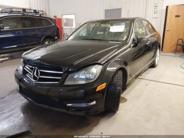 44343874 :رقم المزاد ، WDDGF8AB9EG176660 vin ، 2014 Mercedes-benz C 300 Sport 4matic مزاد بيع