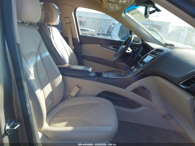 2019 LINCOLN NAUTILUS 2LMPJ8K93KBL28102 Photo 4