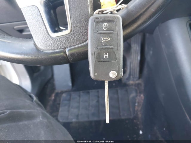 Продажа на аукционе авто 2015 Volkswagen Tiguan S, vin: WVGBV7AX1FW586451, номер лота: 44343885