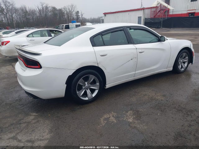 2015 Dodge Charger Sxt მანქანა იყიდება აუქციონზე, vin: 2C3CDXHG7FH814800, აუქციონის ნომერი: 44343918