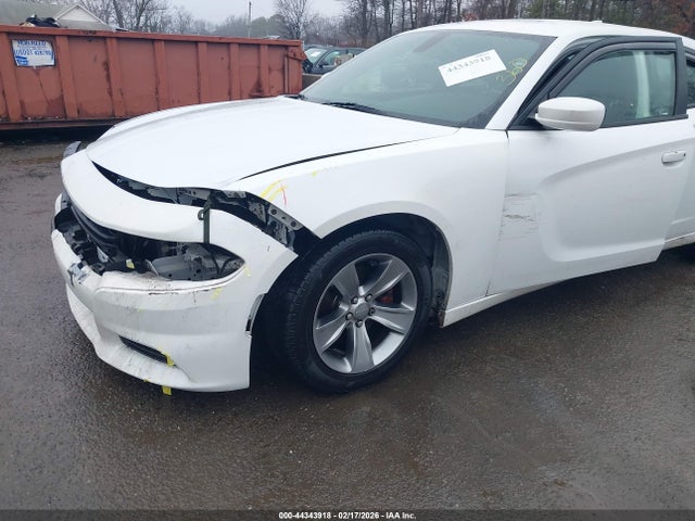 2015 Dodge Charger Sxt მანქანა იყიდება აუქციონზე, vin: 2C3CDXHG7FH814800, აუქციონის ნომერი: 44343918