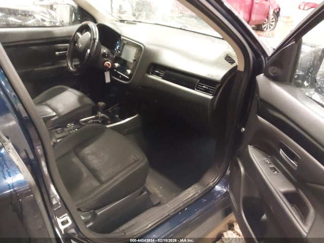 2020 MITSUBISHI OUTLANDER JA4AZ3A39LZ045596 Photo 4