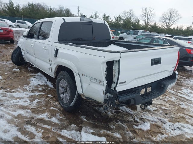 44344002 :رقم المزاد ، 3TMAZ5CN5JM064001 vin ، 2018 Toyota Tacoma Sr5 V6 مزاد بيع
