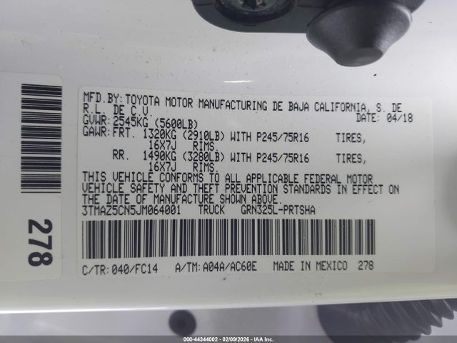44344002 :رقم المزاد ، 3TMAZ5CN5JM064001 vin ، 2018 Toyota Tacoma Sr5 V6 مزاد بيع