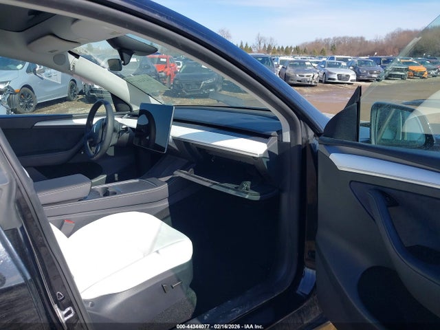 Aukcja sprzedaży 2024 Tesla Model Y Long Range Dual Motor All-wheel Drive, vin: 7SAYGAEE1RF100568, numer aukcji: 44344077