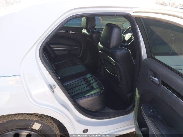 2019 CHRYSLER 300 2C3CCAGG9KH648534 Photo 7