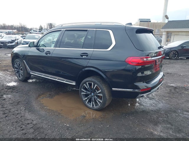 2022 BMW X7 5UXCW2C06N9J52790 Photo 2