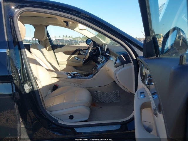 Aukcja sprzedaży 2016 Mercedes-benz C 300 Luxury 4matic, vin: 55SWF4KB1GU137280, numer aukcji: 44344171