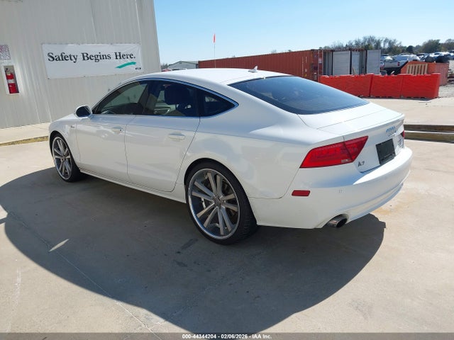 2012 AUDI A7 WAUYGAFC3CN085670 Photo 2