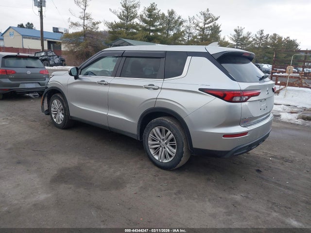 2022 MITSUBISHI OUTLANDER JA4J4TA89NZ018170 Photo 2