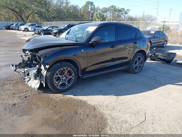 2023 ALFA ROMEO STELVIO ZASPAKBN5P7D50426 Photo 1