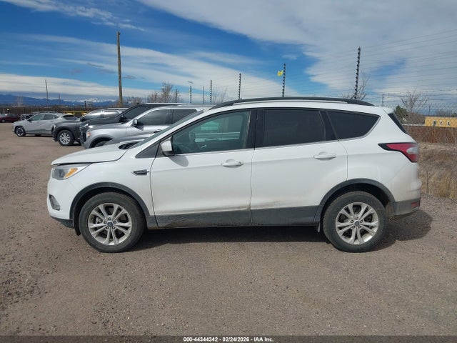 1FMCU9GD7JUD08853 Ford ESCAPE SE