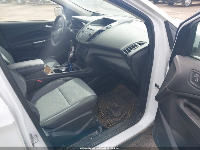 1FMCU9GD7JUD08853 Ford ESCAPE SE