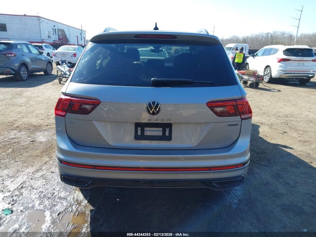 Продаж на аукціоні авто 2023 Volkswagen Tiguan 2.0t Se R-line Black, vin: 3VV8B7AX0PM070995, номер лоту: 44344353