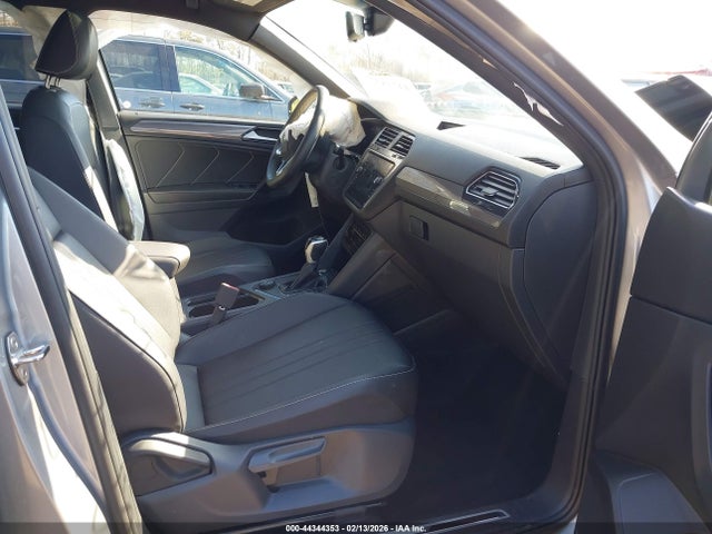 2023 VOLKSWAGEN TIGUAN 3VV8B7AX0PM070995 Photo 4
