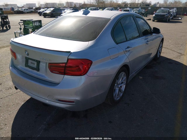 Aukcja sprzedaży 2017 Bmw 320i, vin: WBA8E1G57HNU14643, numer aukcji: 44344388
