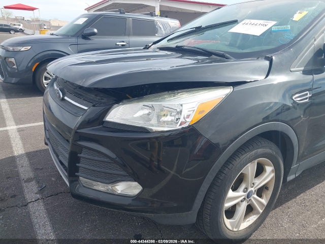 1FMCU0G79FUB75123 Ford ESCAPE SE
