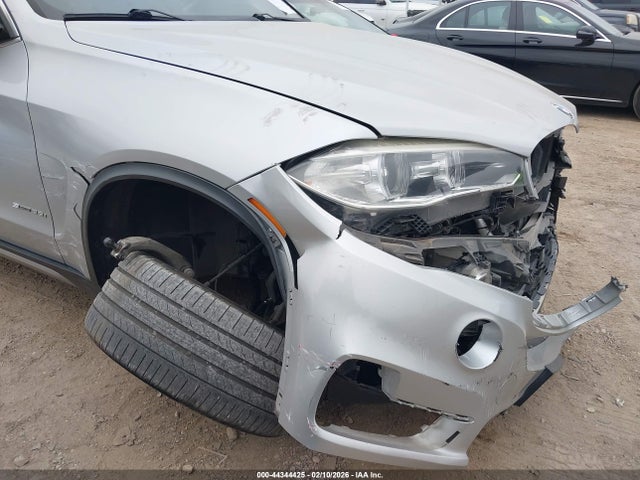 5UXKR2C58J0Z14546 BMW X5 Sdrive35i