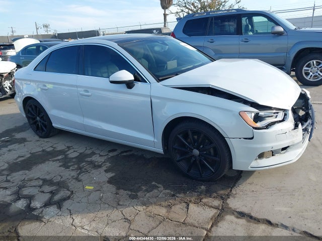 2015 AUDI A3 WAUCJGFF8F1075222 Photo 0