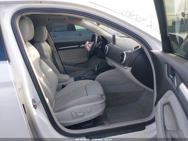 2015 AUDI A3 WAUCJGFF8F1075222 Photo 4