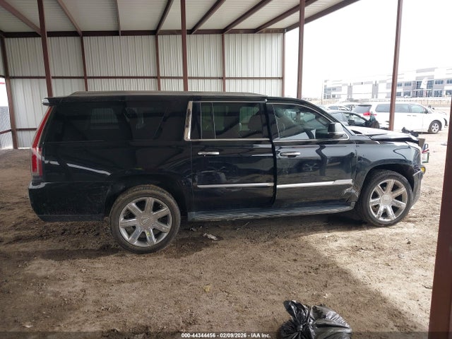 44344456 :رقم المزاد ، 1GYS3HKJXLR151300 vin ، 2020 Cadillac Escalade Esv 2wd Luxury مزاد بيع