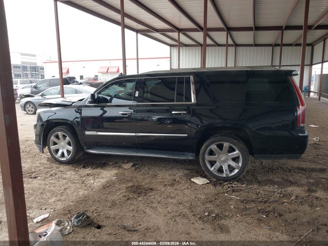 44344456 :رقم المزاد ، 1GYS3HKJXLR151300 vin ، 2020 Cadillac Escalade Esv 2wd Luxury مزاد بيع