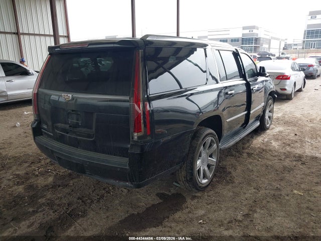 44344456 :رقم المزاد ، 1GYS3HKJXLR151300 vin ، 2020 Cadillac Escalade Esv 2wd Luxury مزاد بيع