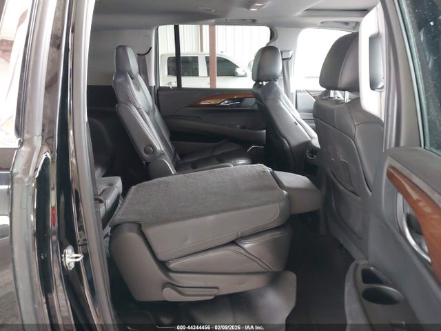 44344456 :رقم المزاد ، 1GYS3HKJXLR151300 vin ، 2020 Cadillac Escalade Esv 2wd Luxury مزاد بيع