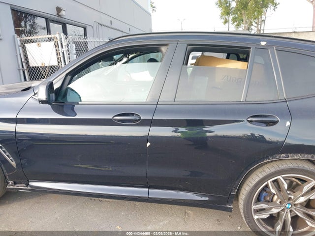 BMW X3 M40i 2018 5UXTS3C58J0Y96225 Image 15