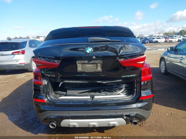 5UXTY5C0XM9F86143 BMW X3 Xdrive30i