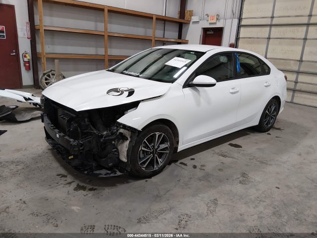 KIA Forte Lxs 2023 3KPF24AD2PE579409 Image 2