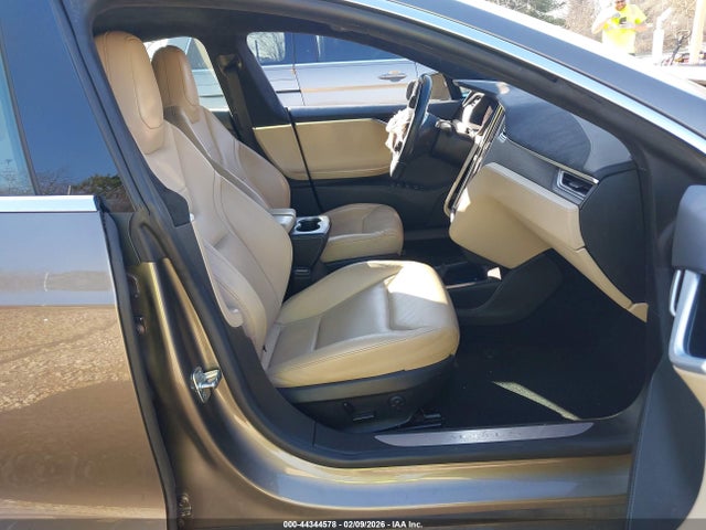 2015 TESLA MODEL S 5YJSA1V27FF099075 Photo 4
