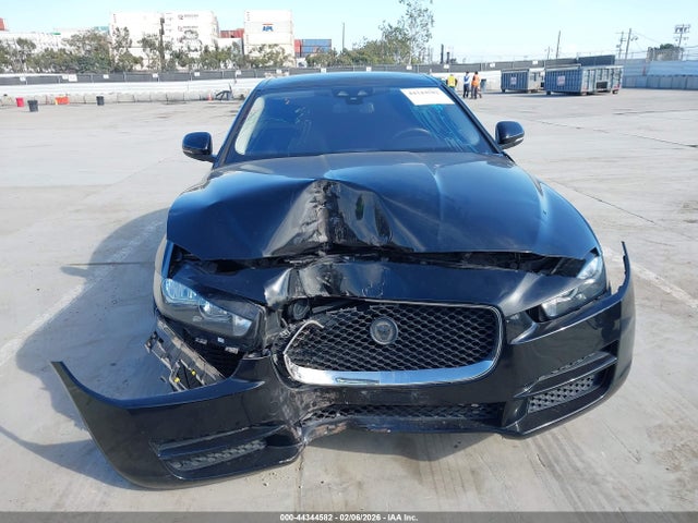 SAJAD4BG9HA956014 Jaguar Xe 25t Premium