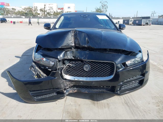 2017 JAGUAR XE SAJAD4BG9HA956014 Photo 5