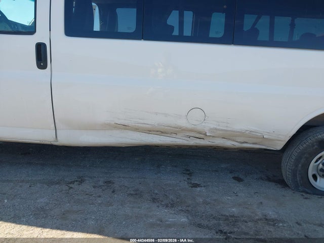 1GAZGPFG4G1238043 Chevrolet Express 3500 Lt