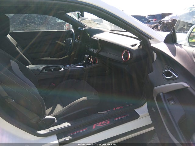 2021 CHEVROLET CAMARO 1G1FB1RX5M0143115 Photo 4