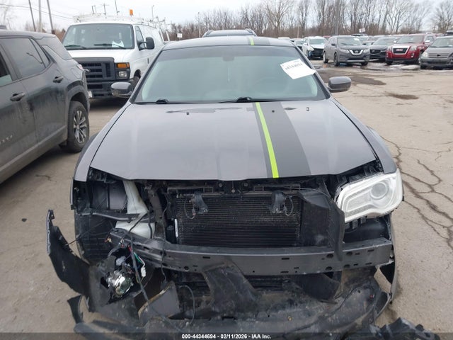 44344694 :رقم المزاد ، 2C3CCARG4KH548953 vin ، 2019 Chrysler 300 Touring L Awd مزاد بيع