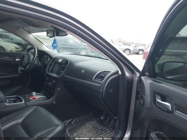 44344694 :رقم المزاد ، 2C3CCARG4KH548953 vin ، 2019 Chrysler 300 Touring L Awd مزاد بيع