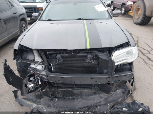 44344694 :رقم المزاد ، 2C3CCARG4KH548953 vin ، 2019 Chrysler 300 Touring L Awd مزاد بيع