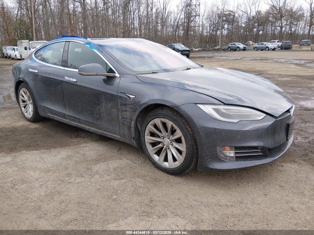 2018 TESLA MODEL S 5YJSA1E27JF273977