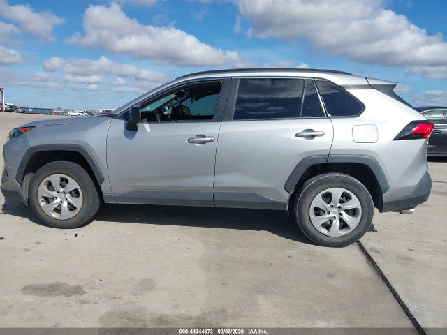 Toyota RAV4 LE 2020 2T3H1RFV6LW076202 Image 15