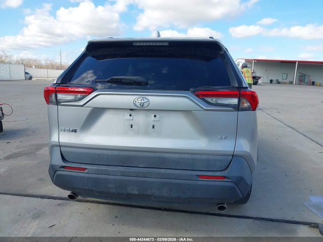 Toyota RAV4 LE 2020 2T3H1RFV6LW076202 Image 17
