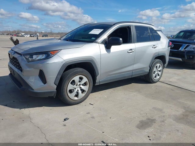 Toyota RAV4 LE 2020 2T3H1RFV6LW076202 Image 2