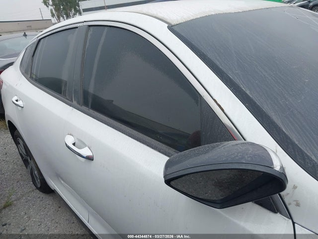 5XXGT4L3XKG318082 KIA Optima S