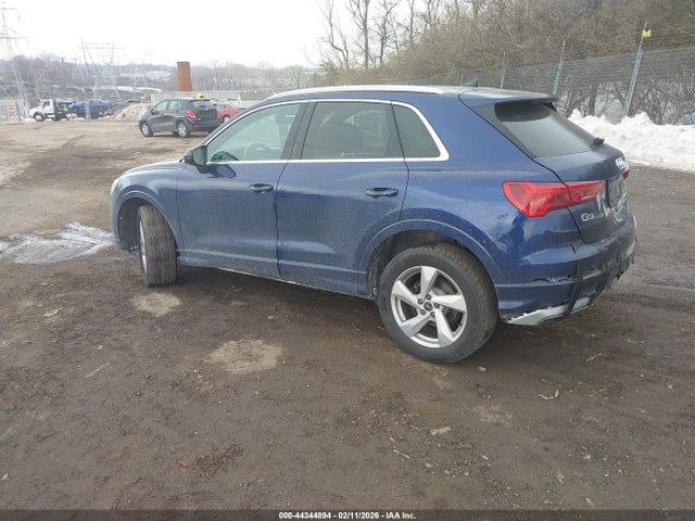 2022 AUDI Q3 WA1BUCF36N1125905 Photo 2