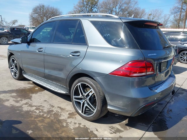 2017 MERCEDES-BENZ AMG GLE 43 4JGDA6EB5HA969662 Photo 2