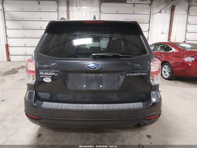 Subaru Forester 2.5i Premium 2018 JF2SJAECXJH567755 Image 17